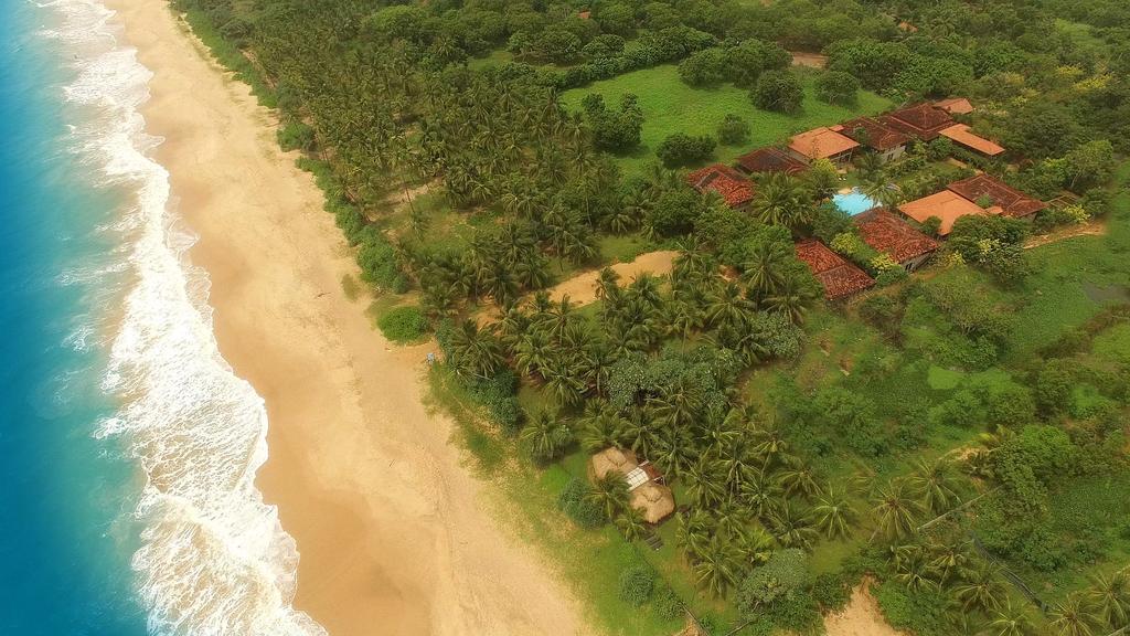 Ranna 212 Beach Resort Kahandamodara Eksteriør bilde