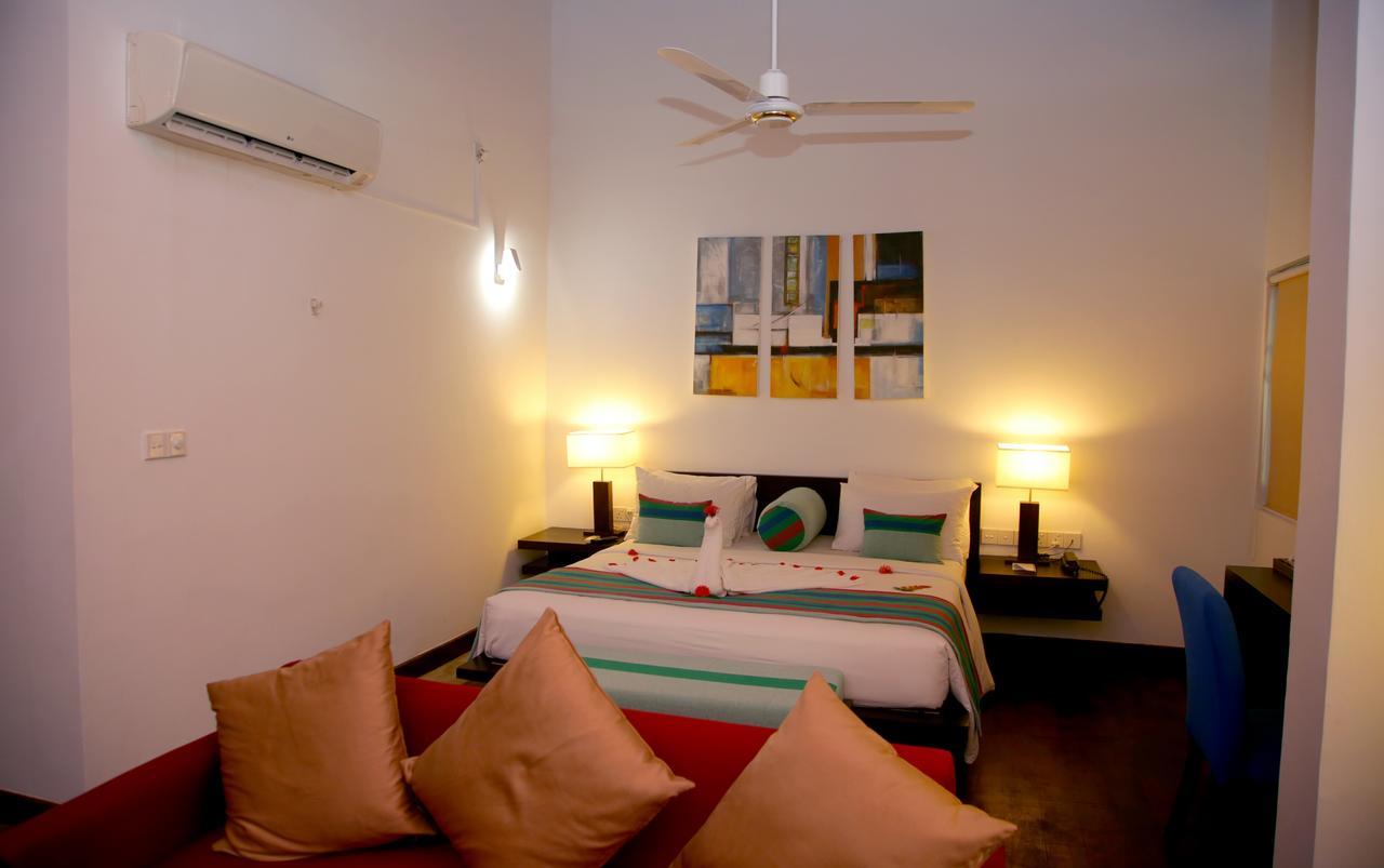 Ranna 212 Beach Resort Kahandamodara Rom bilde