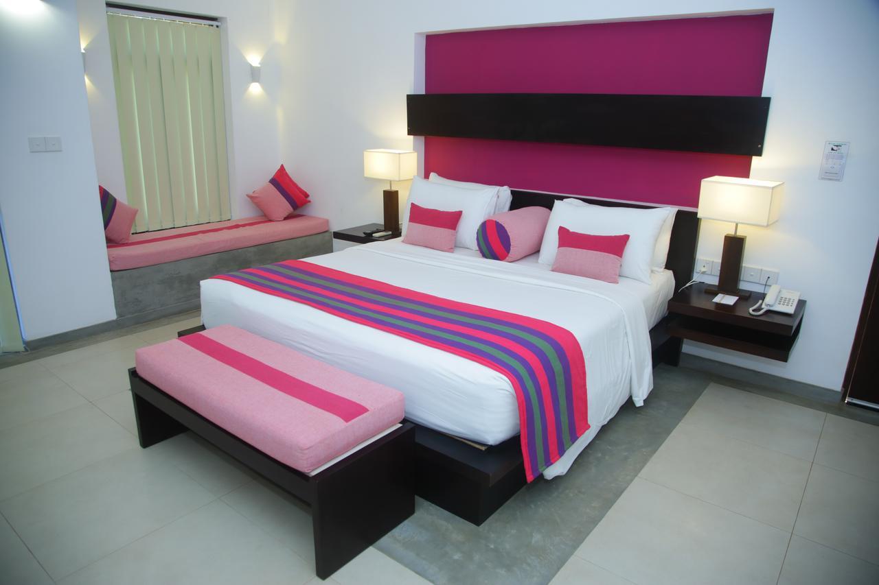 Ranna 212 Beach Resort Kahandamodara Eksteriør bilde