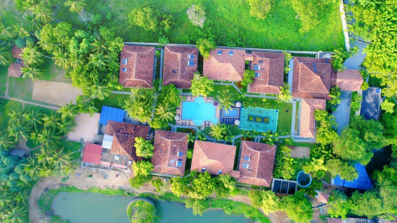Ranna 212 Beach Resort Kahandamodara Eksteriør bilde